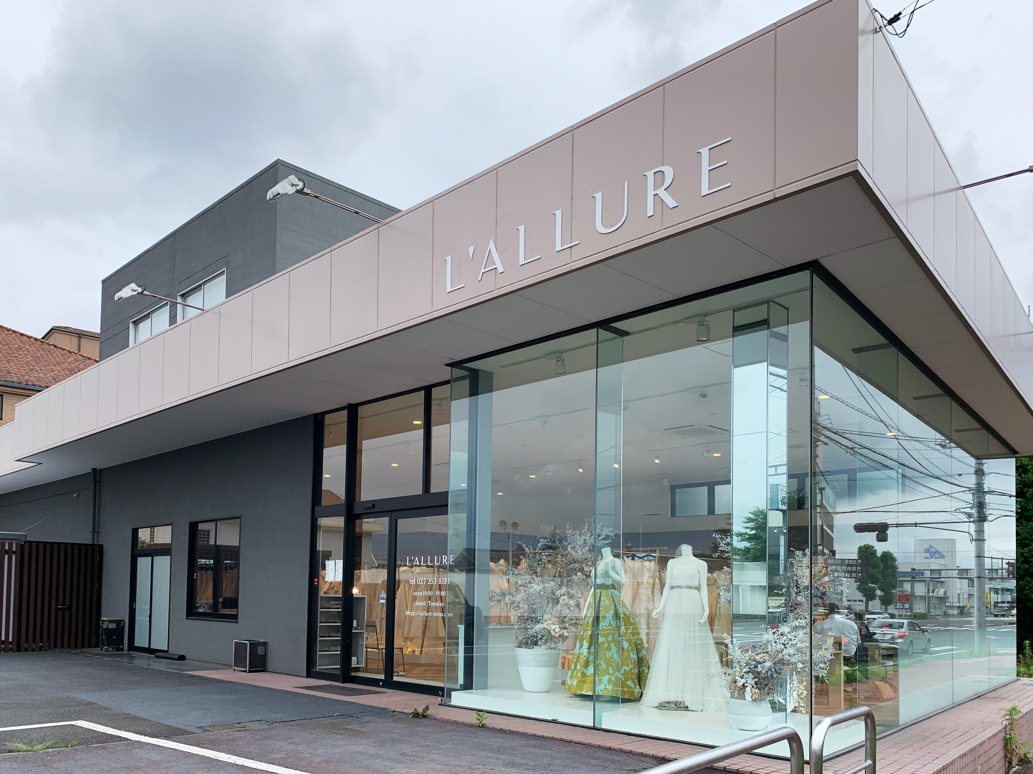 2017年8月　高崎市上大類町　衣装店店舗改修工事 2